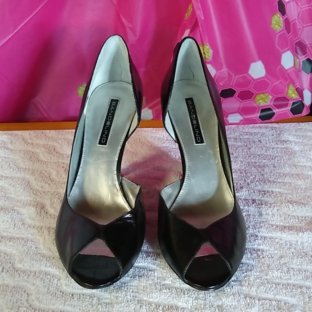 Bandolino Black peep toe pumps